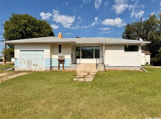201 Ottawa St, Davidson, SK S0G1A0