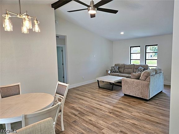 4th image of 623 SE 31st Ln