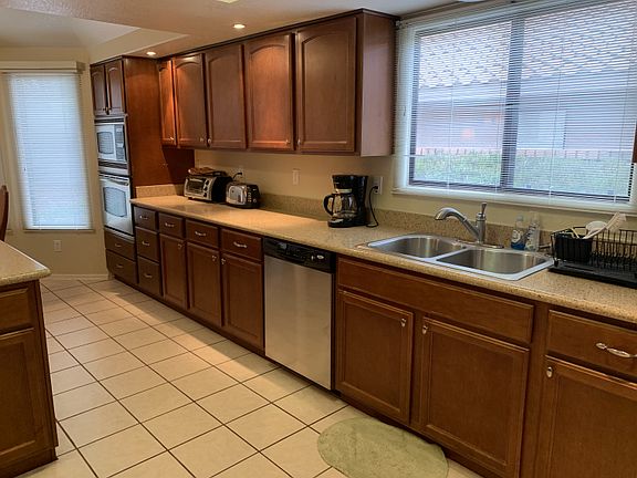 5th image of 1140 W Coblewood Way