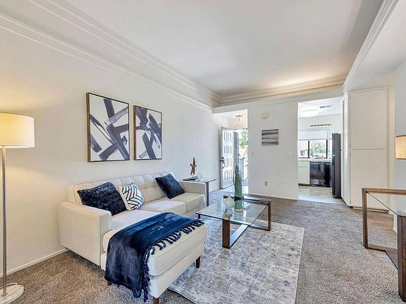 3rd image of 3 Picadilly Ct