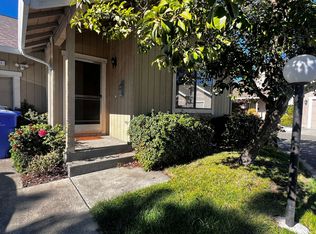 671 Spring Ln, Sonoma, CA 95476
