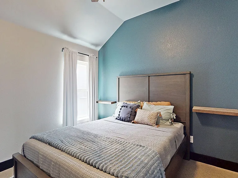 2504 Lazy Dog Ln — Photo 27