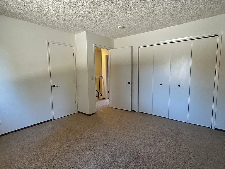 136 Peach Ter — Photo 14