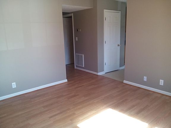 4th image of 180 Highland Blvd APT 1