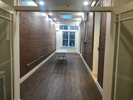3rd image of 52 W 28th St #4