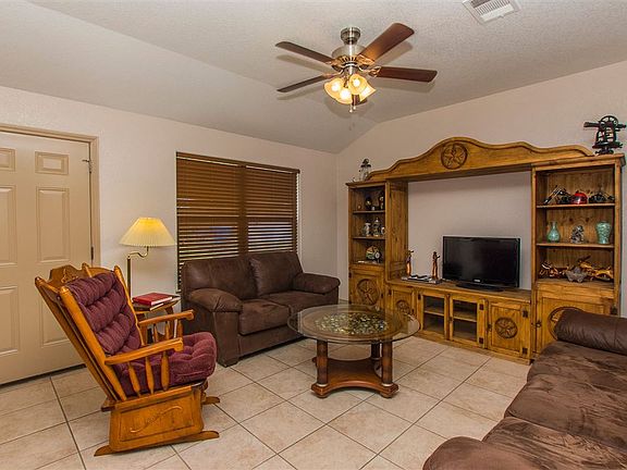4th image of 417 Bluebonnet Dr