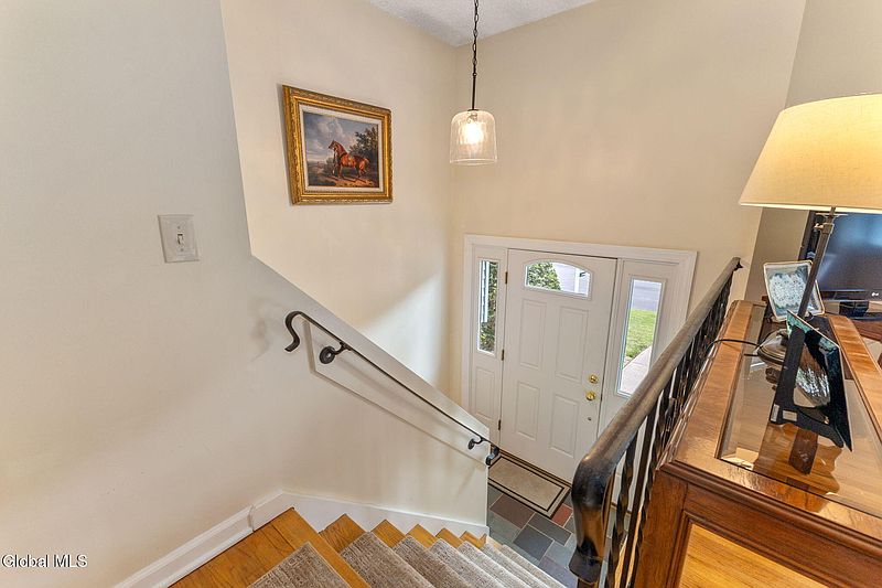 5th image of 12 Lakewood Drive