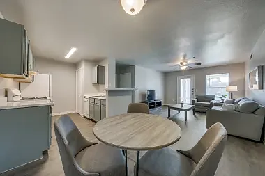8611 Waters Edge Dr — Photo 4