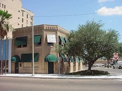 1st image of 209 W Jackson Ave