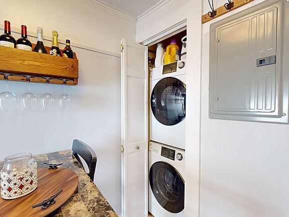 4th image of 1 Merrimac St APT 4