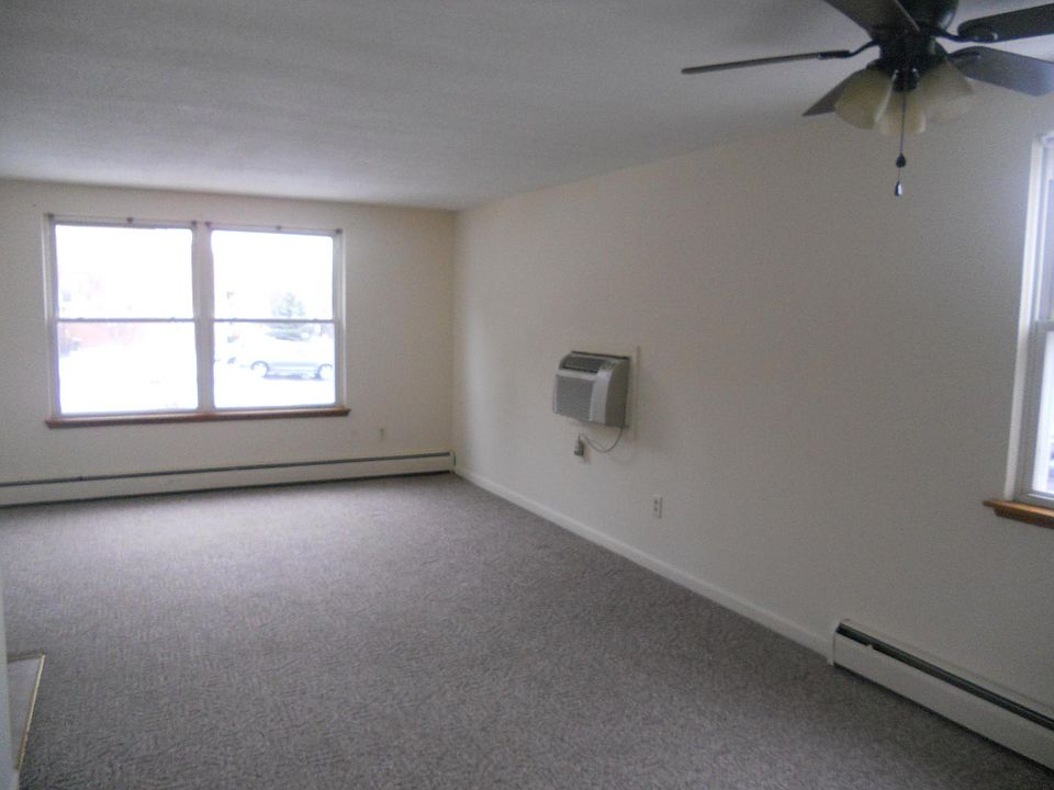 1st image of 4151 Knoll Dr #A
