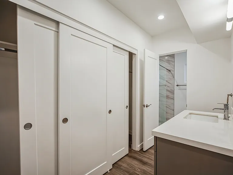 671 S Riverside Drive — Photo 20