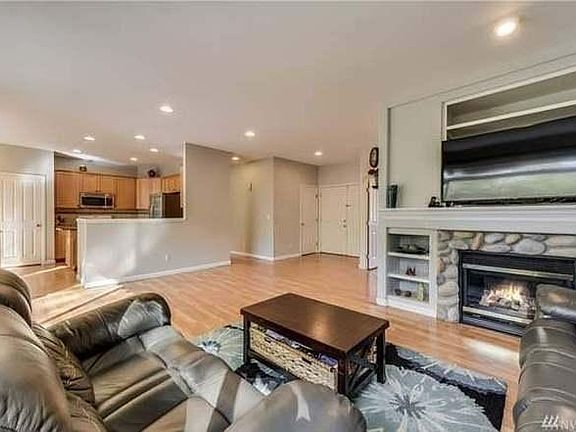 3rd image of 481 243rd Pl SE