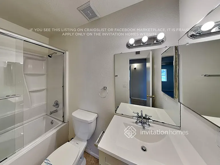 4136 N 81st Ave — Photo 15