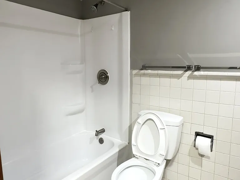 2424 Holmes St #2 — Photo 8