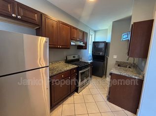 4640 S Saint Lawrence Ave #3, Chicago, IL 60653