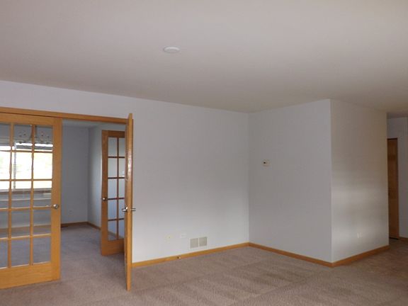 3rd image of 1413 Prairie Creek Trl