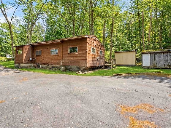 3rd image of 24 Cote Ln