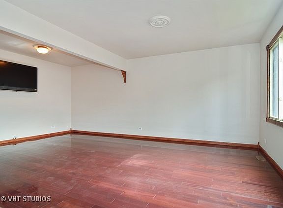 3rd image of 2179 Chadwick Ln