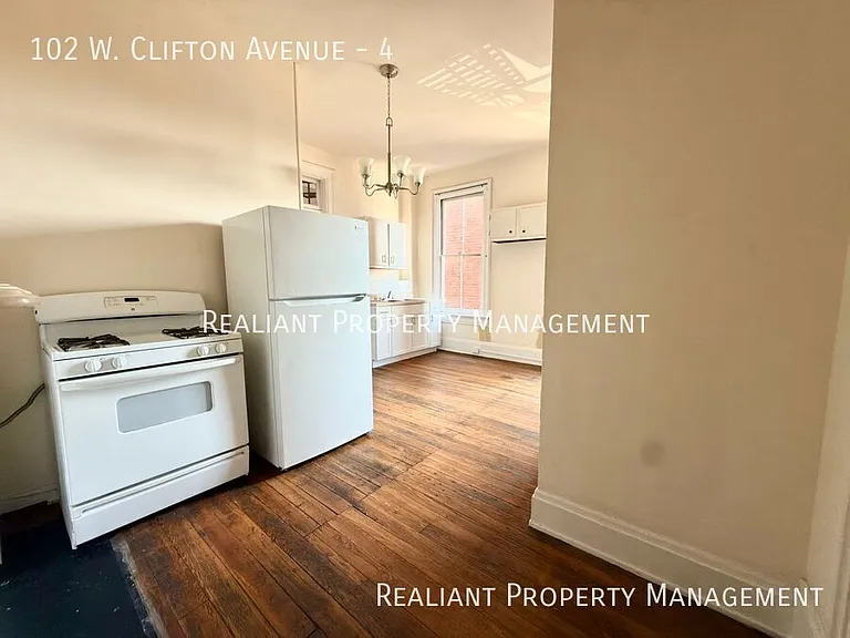 102 W Clifton Ave #4 — Photo 2