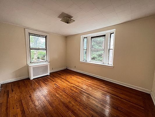 2nd image of 3959 44th St #2F