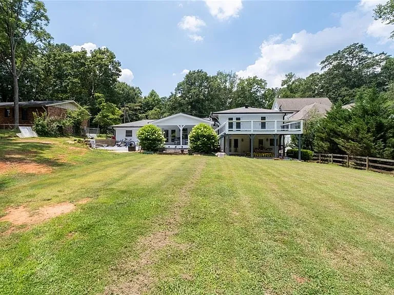 353 Westside Dr — Photo 33