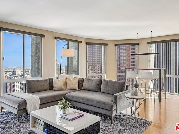2nd image of 800 W 1st St APT 2805