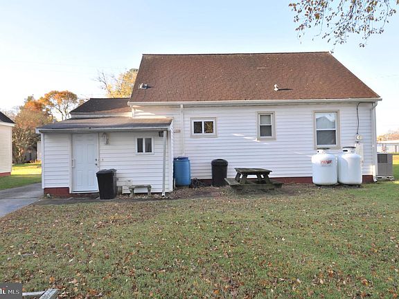5th image of 1403 Linden Dr