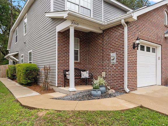 2nd image of 2260 Pine Landing Ct