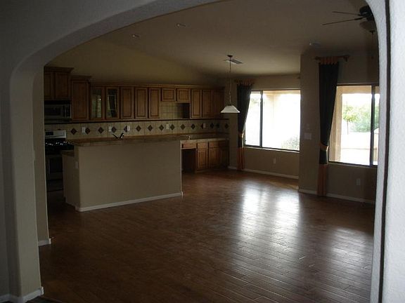 3rd image of 10801 E MARIGOLD Court