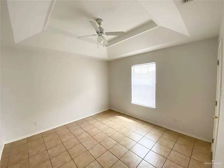 808 N Cross Ln #3 — Photo 11