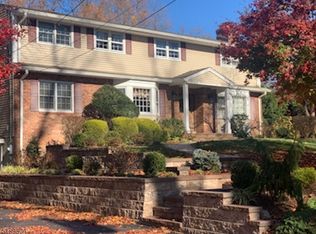 23 Rising Ridge Rd, Upper Saddle River, NJ 07458