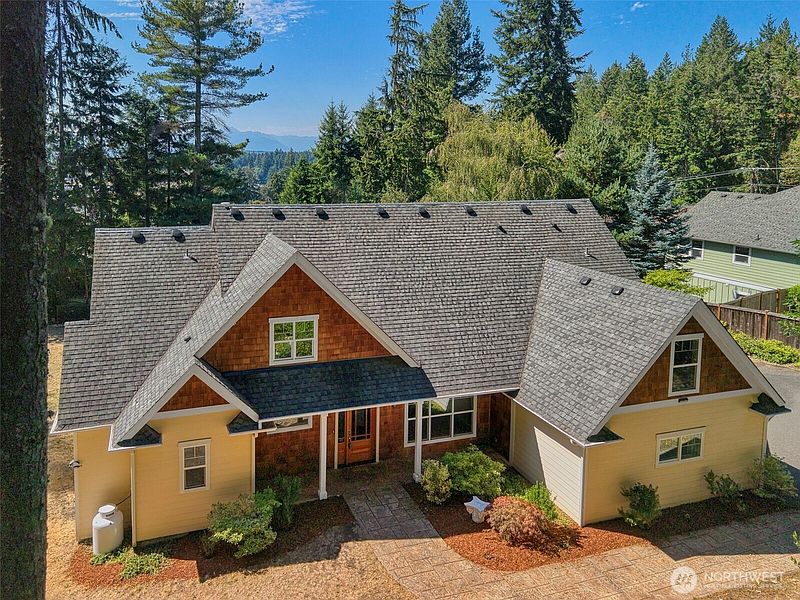 2nd image of 2219 NE Riddell Road