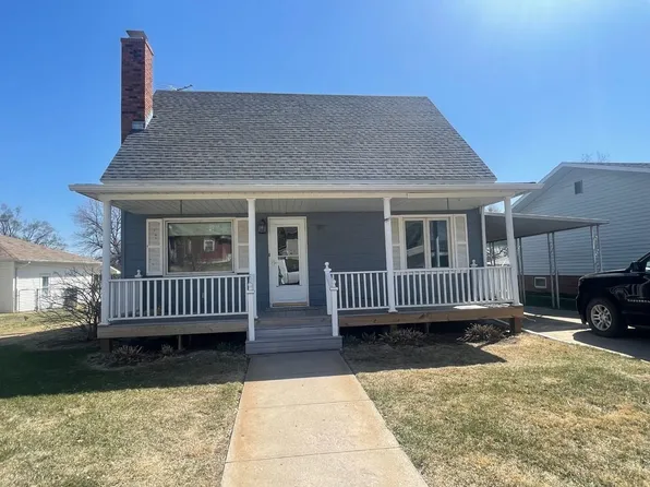 915 18th St, Gothenburg, NE 69138