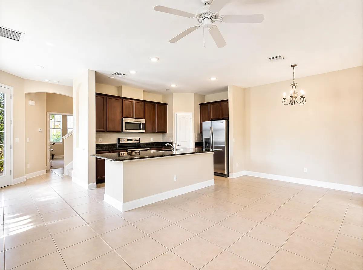 Building Photo - 8602 Via Tavoleria Way