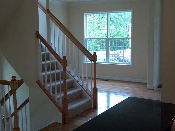 2nd image of 157 Empress Alexandra Pl