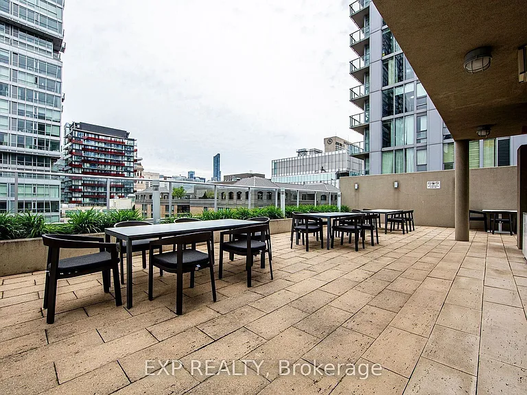 21 Nelson St #823 — Photo 12