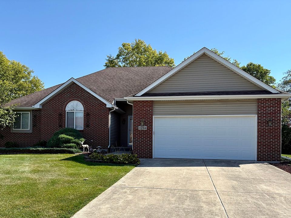 1st image of 1214 Evergreen Ln