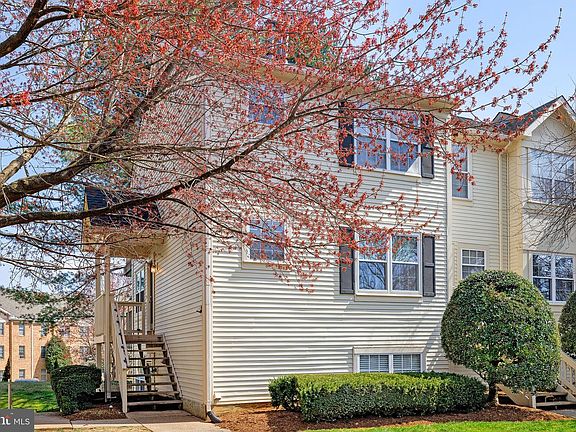 2nd image of 751 Cedar Crest Dr #B