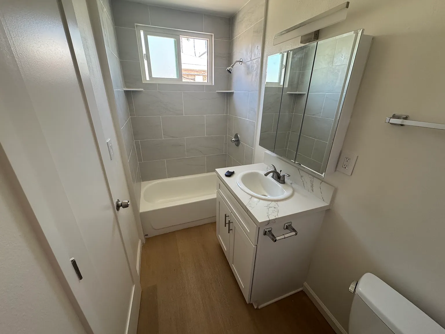 1 bed, $2,195 — Photo 3