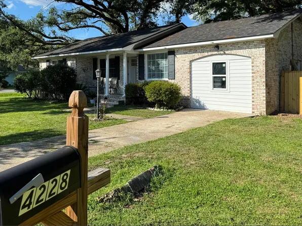 4228 Oakridge Dr, North Charleston, SC 29418