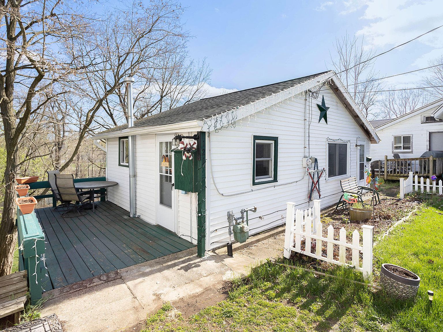 121 W High St, Union City, MI 49094 Zillow