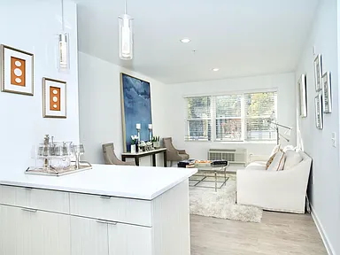 Avenel Holdings Edgertond — photo 2