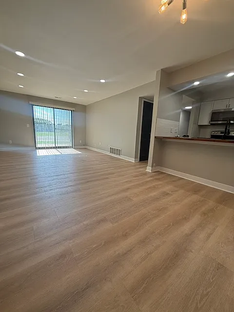 Legacy at Shoreline Apartments