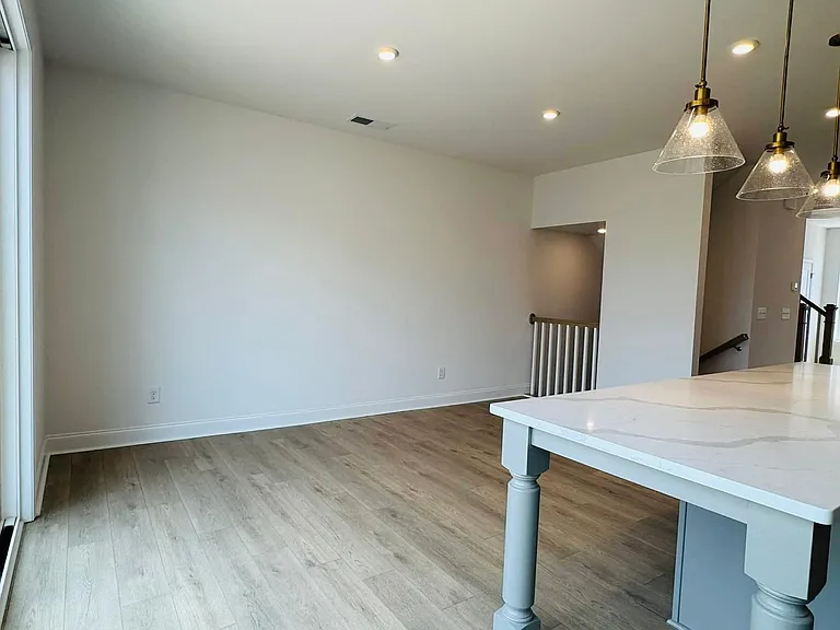7044 Westrow Ave — Photo 12
