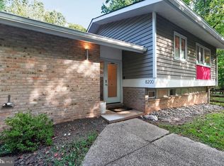 8200 Stone Trail Dr, Bethesda, MD 20817
