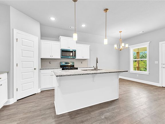 2nd image of 248 Lavona Ln