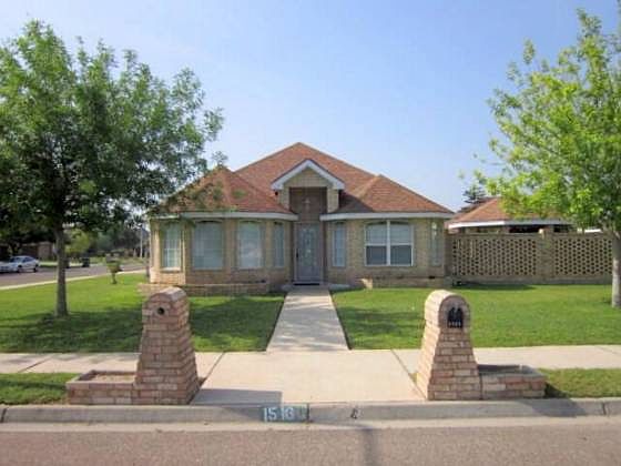2nd image of 1516 Elm Dr