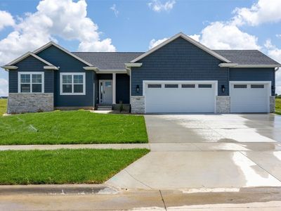 7509 Country Ridge Dr NW, Cedar Rapids, IA, 52405