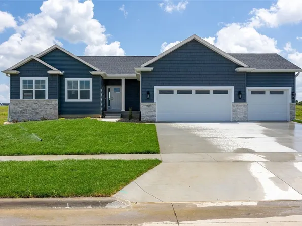 7509 Country Ridge Dr NW, Cedar Rapids, IA 52405